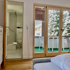 Apartmenthaus Am Tegernsee - Mit Kuechenzeile Und Mit Bus Erreichbar , Bad Wiessee Niemcy